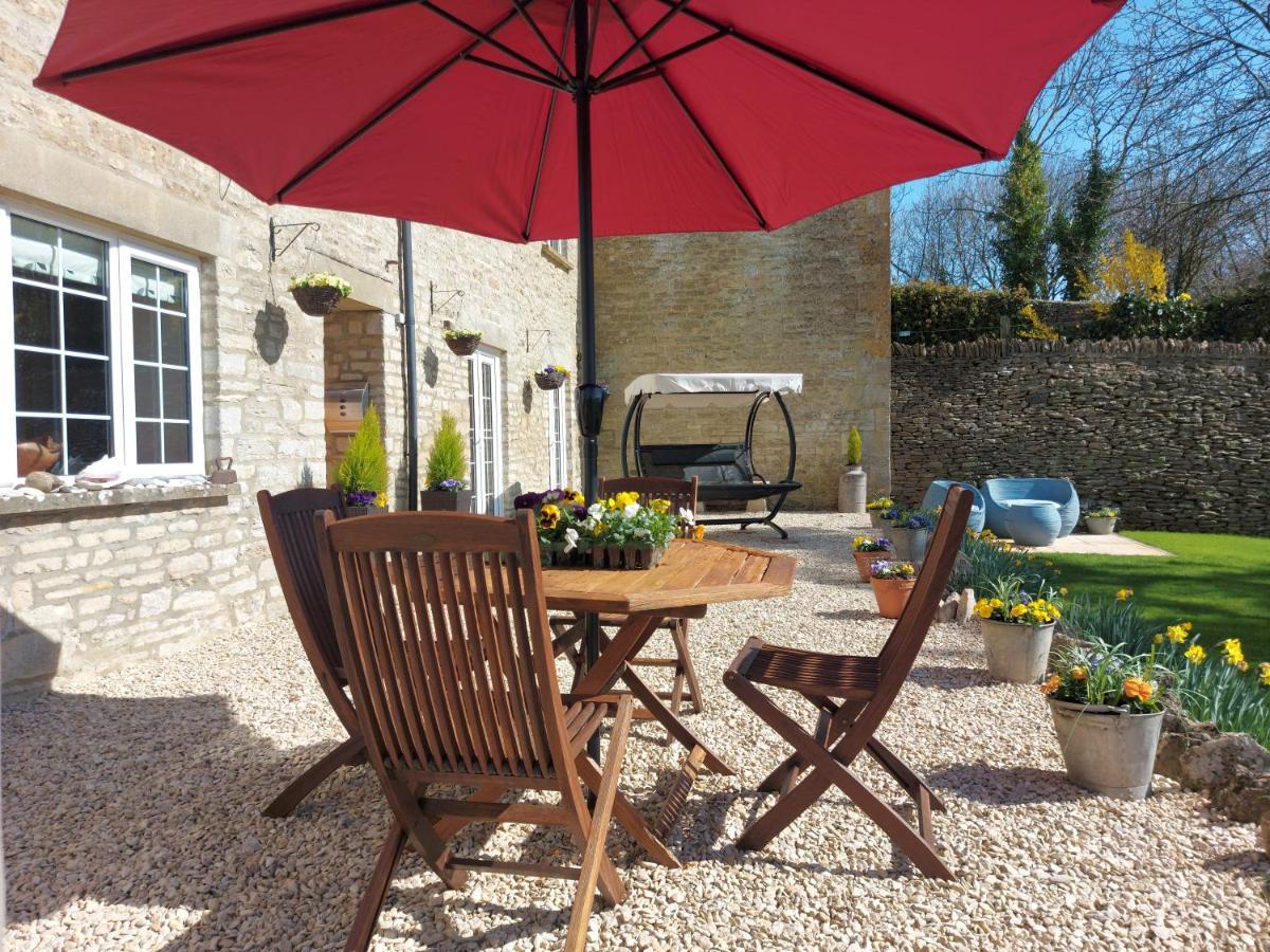Thames Head Wharf - Historic Cotswold Cottage With Stunning Countryside Views Cirencester Exteriér fotografie